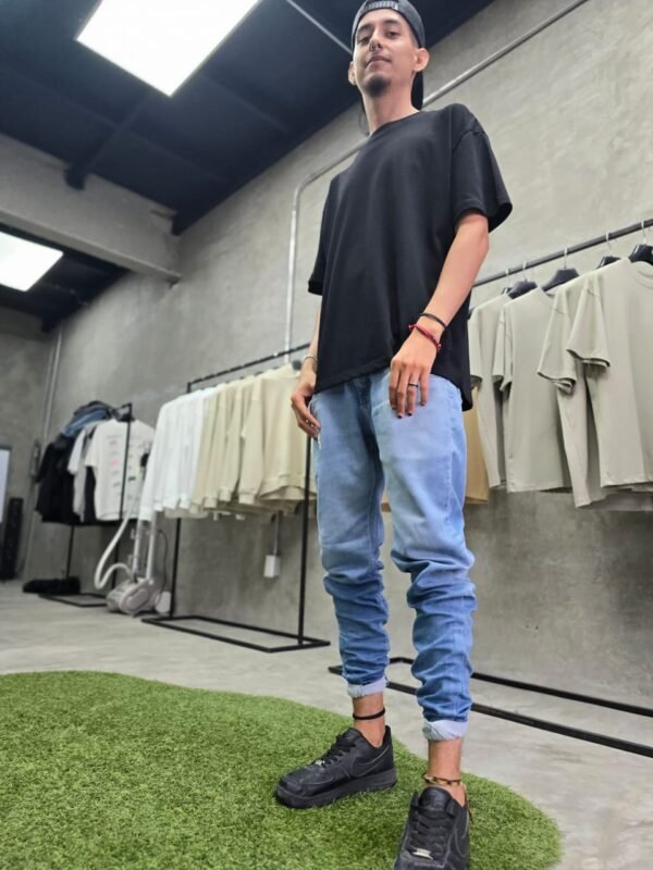 Blanks Oversize Negro 100% Algodón - Image 6